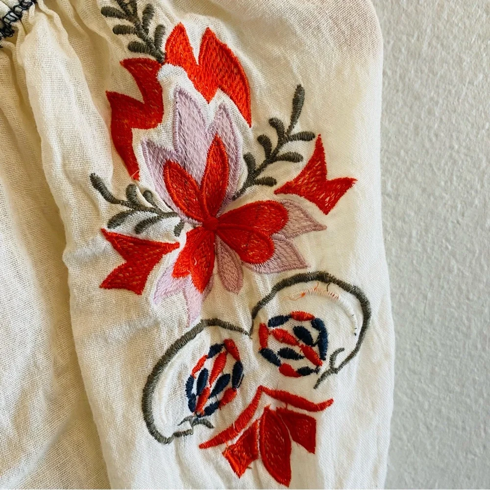 Chelsea & Violet Floral Bohemian Smocked Embroidered Cropped Blouse Tassels Sz S - Picture 8 of 9